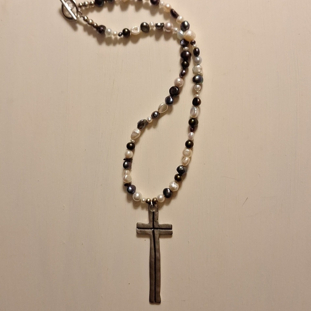 Freshwater pearl and cross necklace